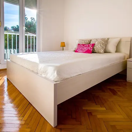 Apartman Aura *